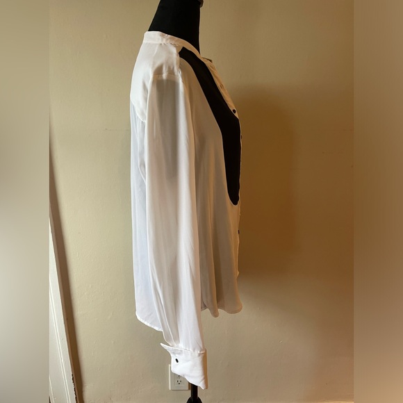 Boston Proper White/Black combo button up blouse, size 12, like new, no stains - Picture 6 of 6
